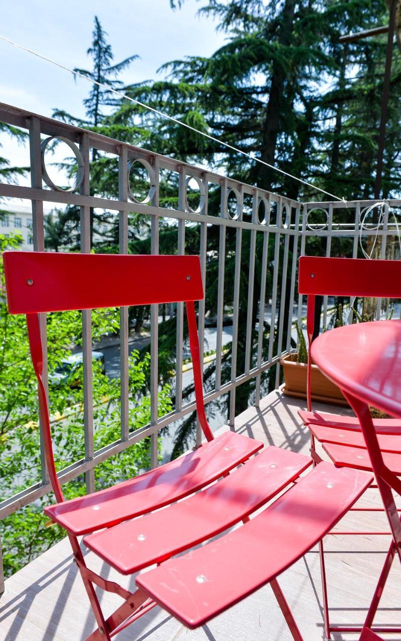 Apartment On Rustaveli Avenue Kutaissi Exterior foto