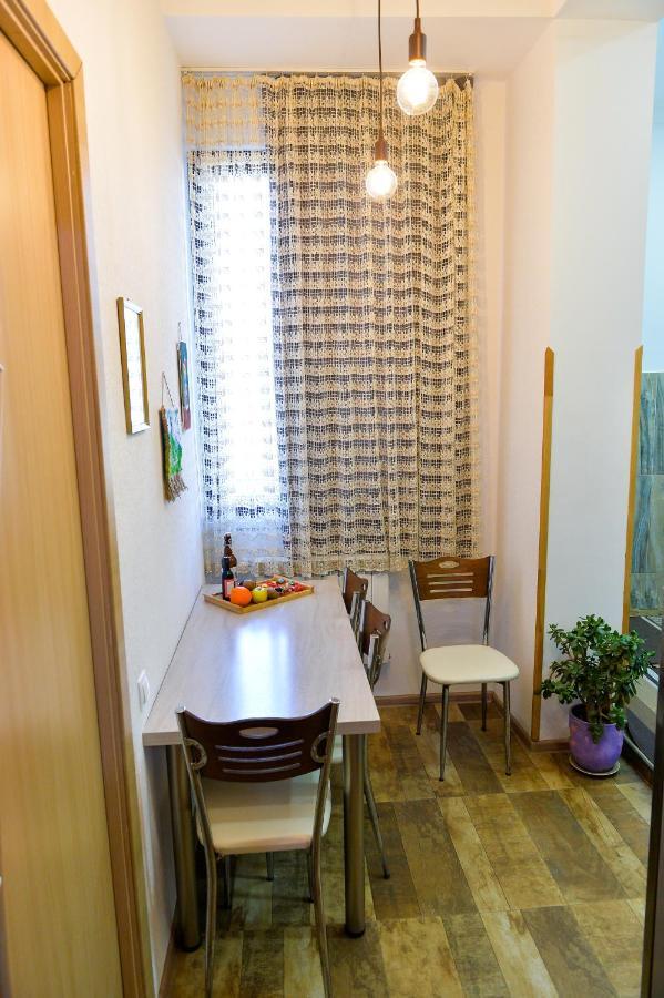 Apartment On Rustaveli Avenue Kutaissi Exterior foto