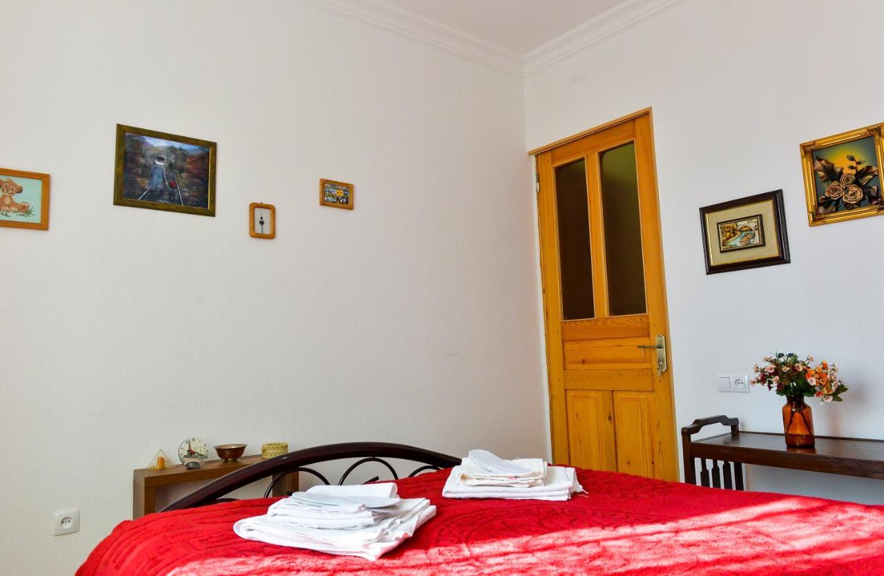Apartment On Rustaveli Avenue Kutaissi Exterior foto
