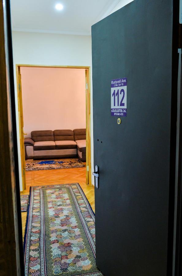 Apartment On Rustaveli Avenue Kutaissi Exterior foto
