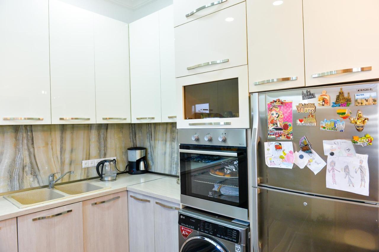 Apartment On Rustaveli Avenue Kutaissi Exterior foto